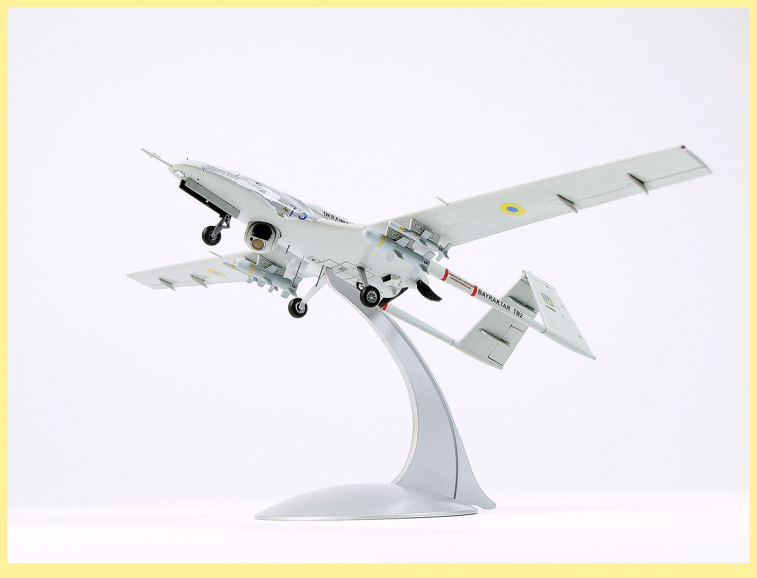1/48 TB.2 UAV Ukrainian Navy, Starter Kit - Hobby Sense