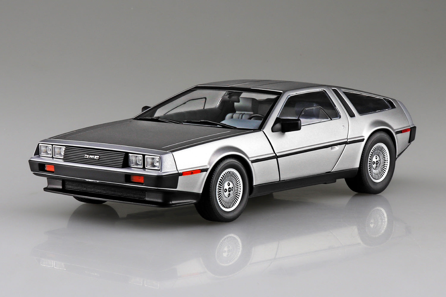1/24 '82 DeLorean DMC-12 - Hobby Sense