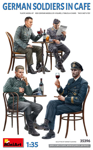 1/35 German Soldiers in Cafe - Hobby Sense