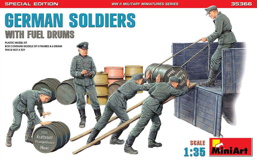 1/35 German Soldiers w/Fuel Drums. Special Edition - Hobby Sense