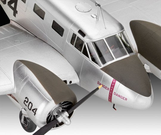 1/48 Beechcraft Model 18 - Hobby Sense