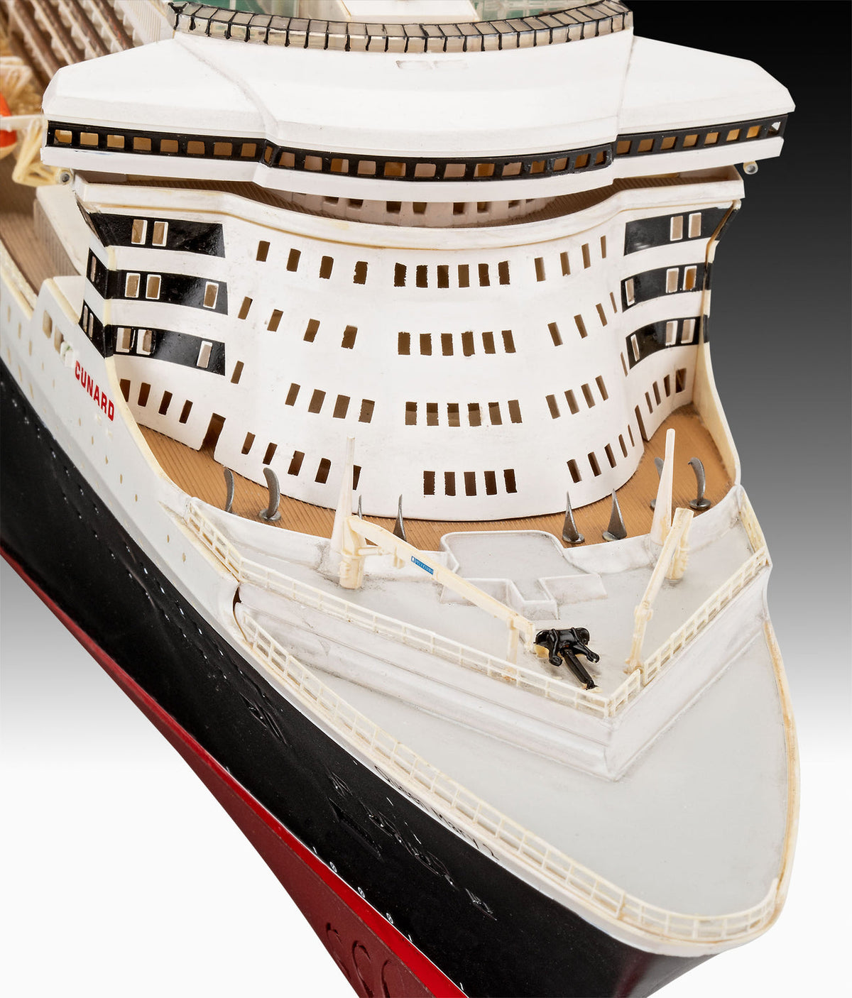 Revell 1/400 RMS Queen Mary 2
