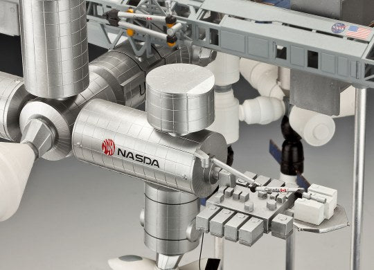 1/144 International Space Station 