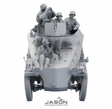 1/16 German Sd.Kfz. 250/1 Ausf.A Halftrack Crew. Resin