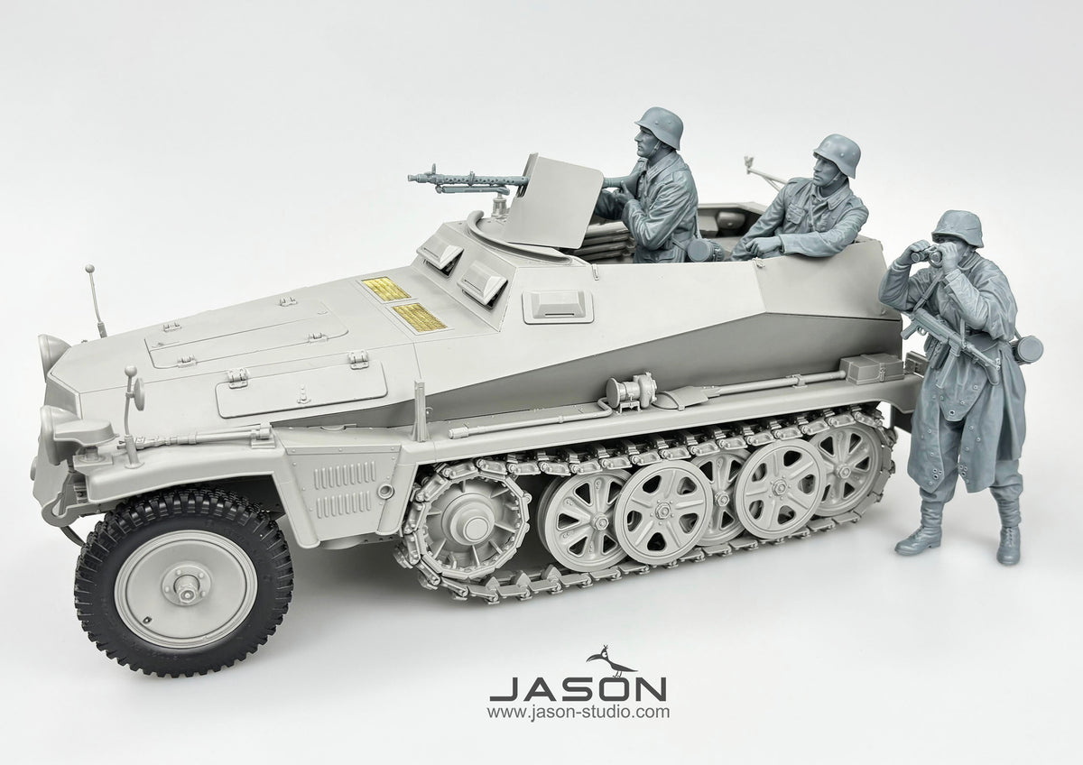 1/16 German Sd.Kfz. 250/1 Ausf.A Halftrack Crew. Resin - Hobby Sense