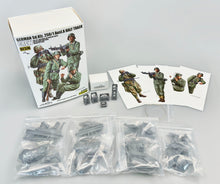 1/16 German Sd.Kfz. 250/1 Ausf.A Halftrack Crew. Resin