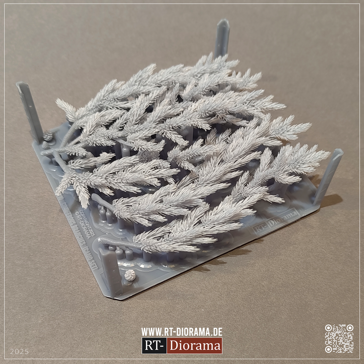 RT Diorama 1/16 Coniferous Branches [Camo Foliage] - Hobby Sense