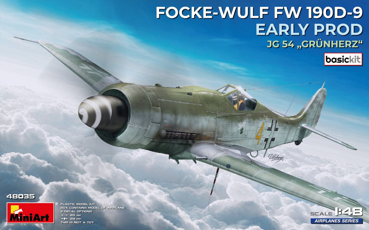 Miniart 1/48 Focke-Wulf FW 190D-9 Early Production JG 54 "Grunherz", Basic Kit