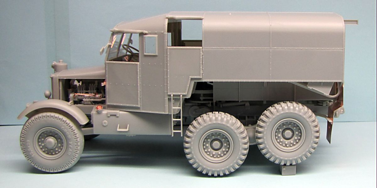 Thunder Model 1/35 British Scammell Pioneer R100 Heavy Artillery Tractor