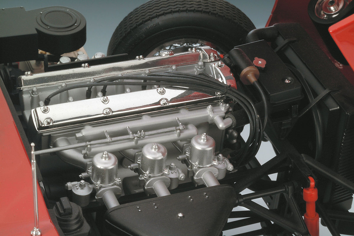 1/8 Jaguar E-Type, Limited Edition - Hobby Sense