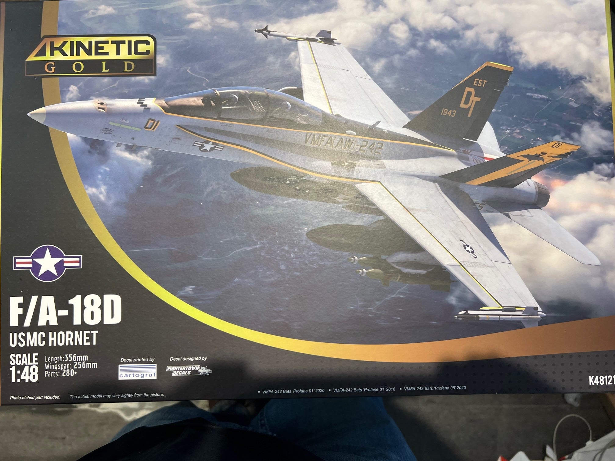 Kinetic 1/48 F/A-18D Hornet VMFA(AW)-242 Bats - Hobby Sense