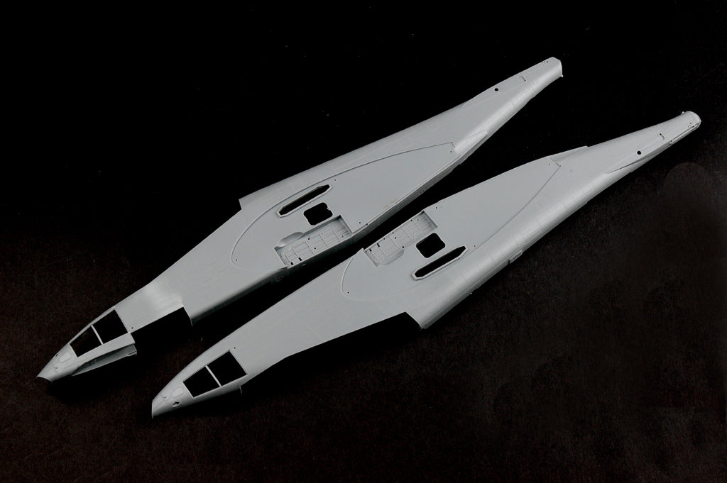 1/32 Su-25UB Frogfoot B - Hobby Sense