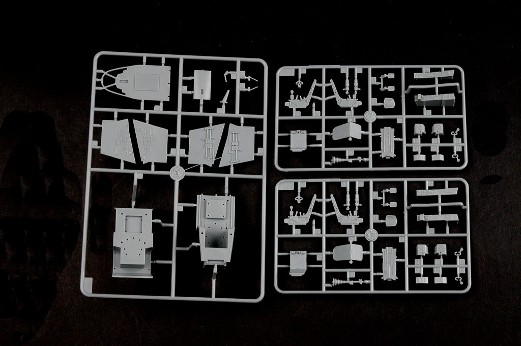 1/32 Su-25UB Frogfoot B - Hobby Sense