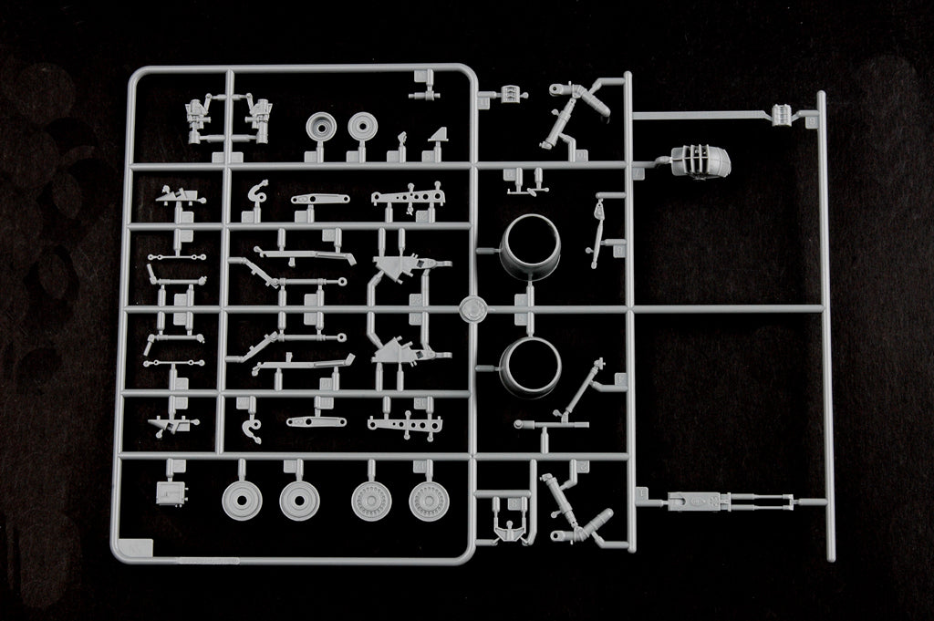1/32 Su-25UB Frogfoot B - Hobby Sense