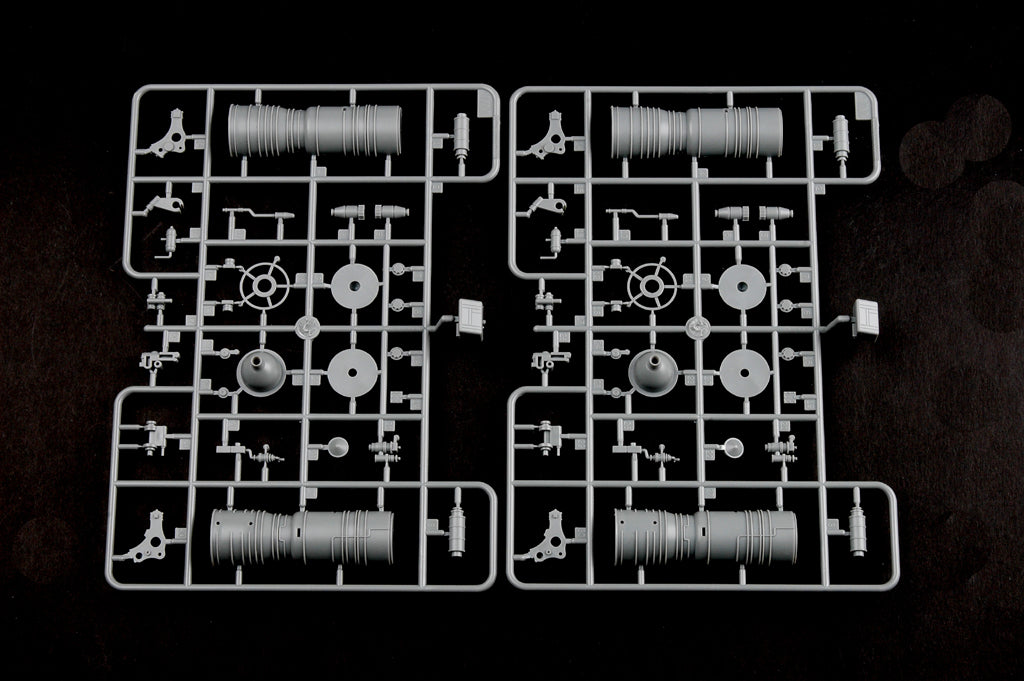 1/32 Su-25UB Frogfoot B - Hobby Sense