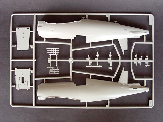 1/32 Vought F4U4 Corsair - Hobby Sense