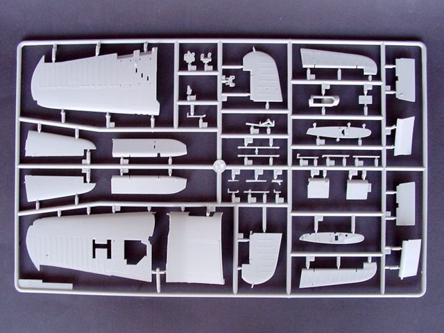 1/32 Vought F4U4 Corsair - Hobby Sense