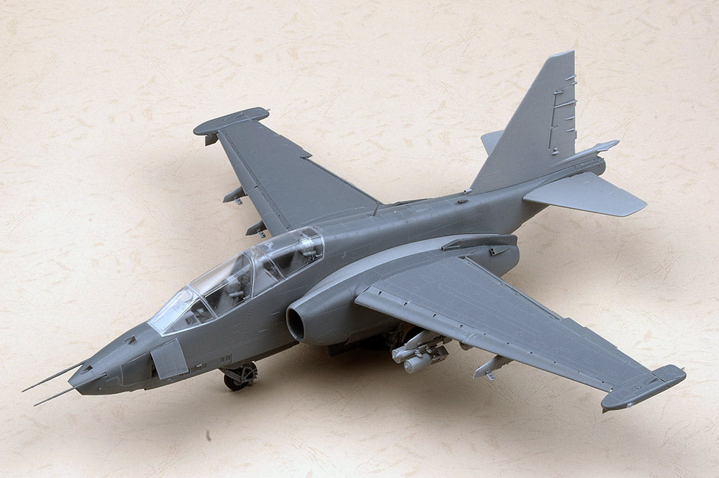 1/32 Su-25UB Frogfoot B - Hobby Sense