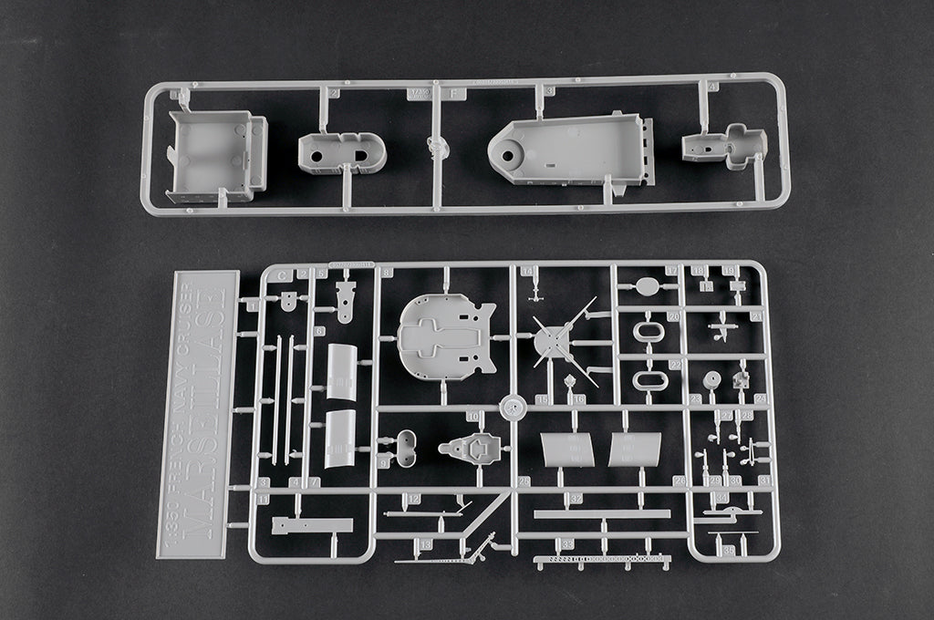 1/350 French Light Cruiser Marseillaise - Hobby Sense