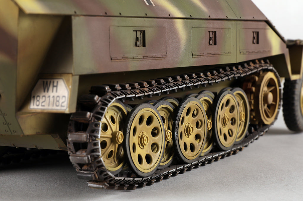 1/16 Sd.Kfz. 251/22 Ausf. D - Hobby Sense