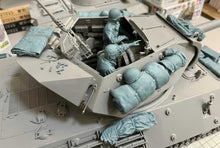 1/16 US M8 Greyhound Crew, RESIN - Hobby Sense