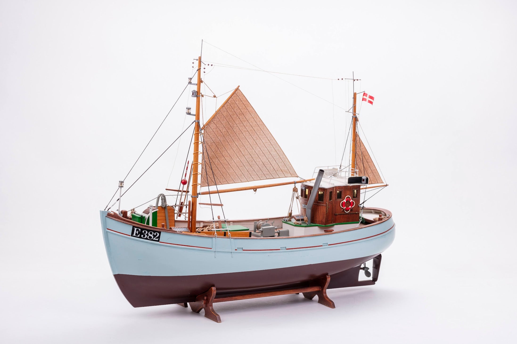 1/33 Fishing Boat Mary Ann - Hobby Sense
