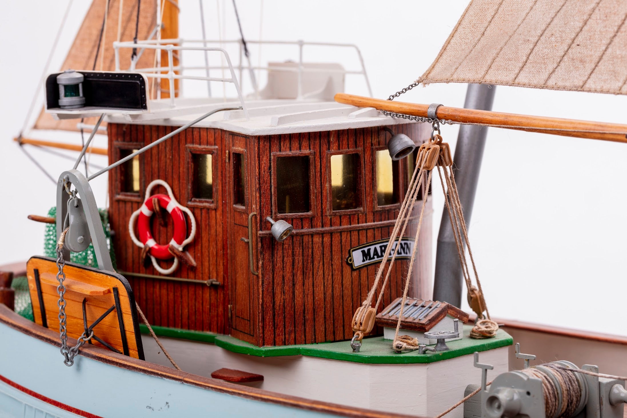 1/33 Fishing Boat Mary Ann - Hobby Sense