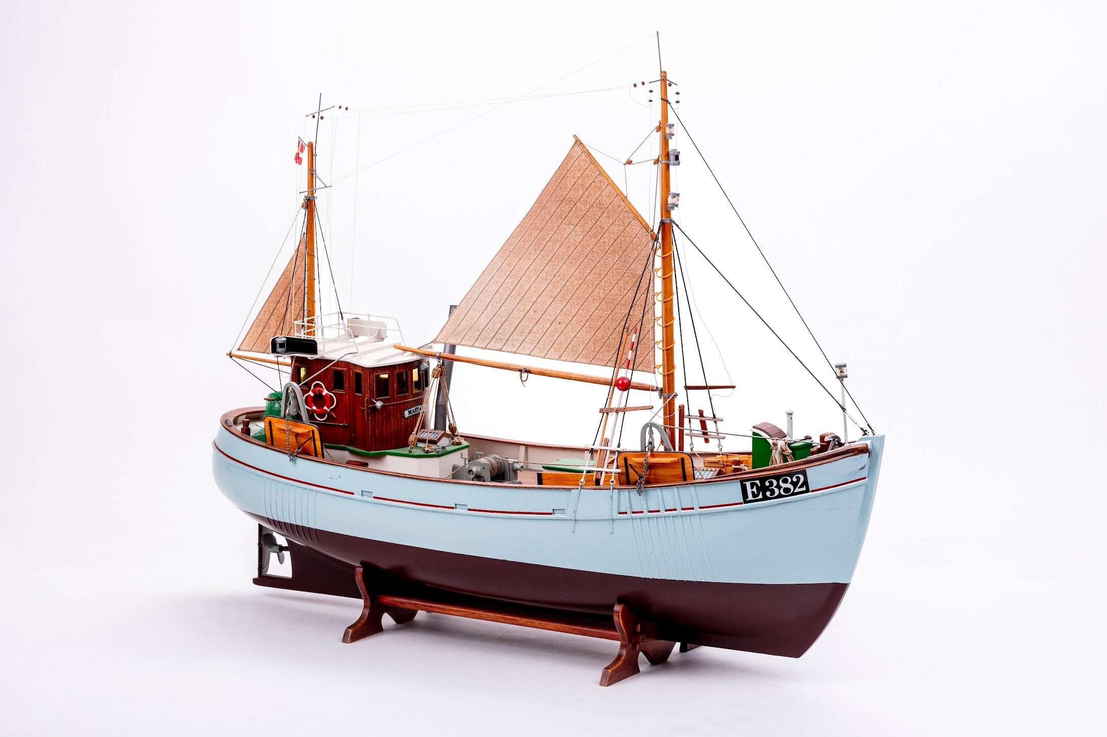 1/33 Fishing Boat Mary Ann - Hobby Sense