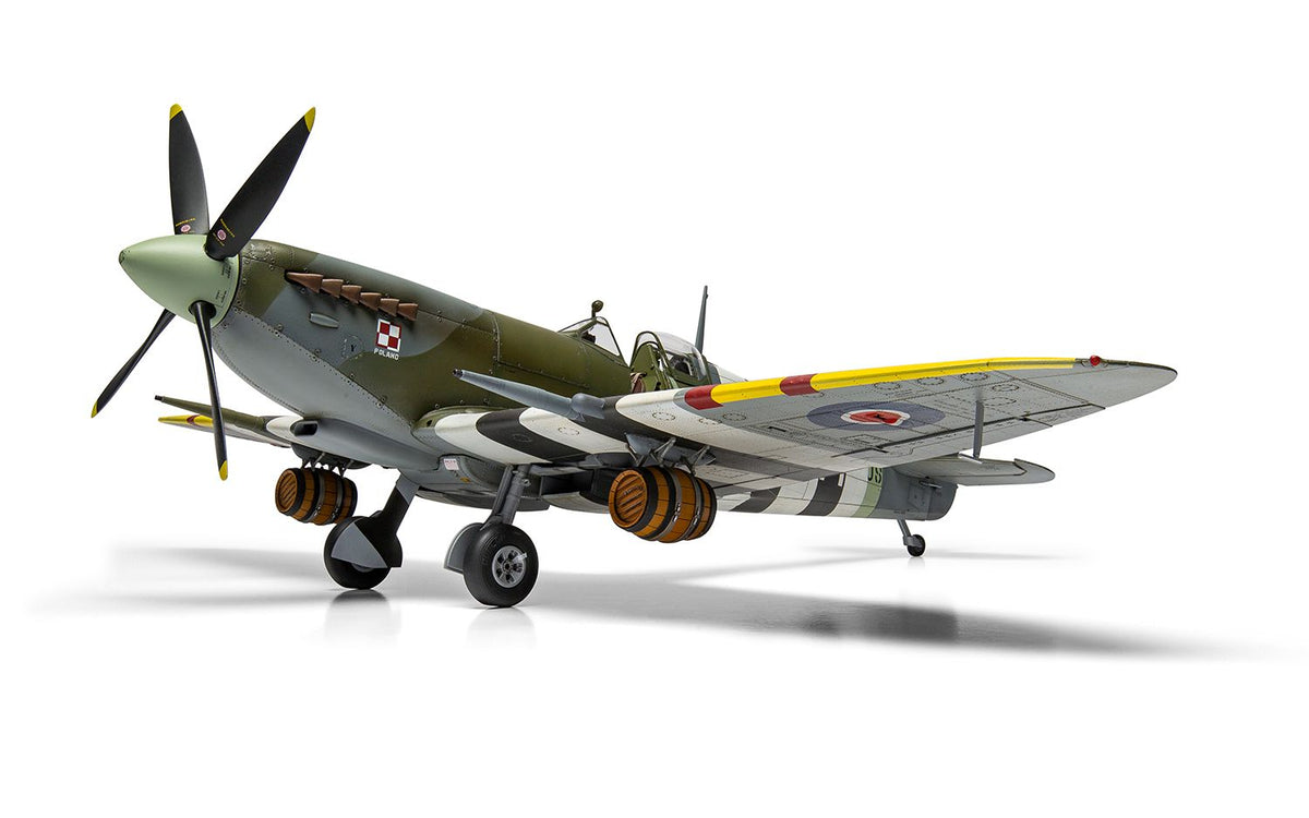 1/24 Supermarine Spitfire Mk.IXc - Flying Dray