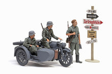 1/35 KS600 Motorcycle & Sidecar - Hobby Sense