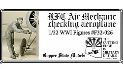 1/32 RFC Air Mechanic Checking Aeroplane, resin - Hobby Sense