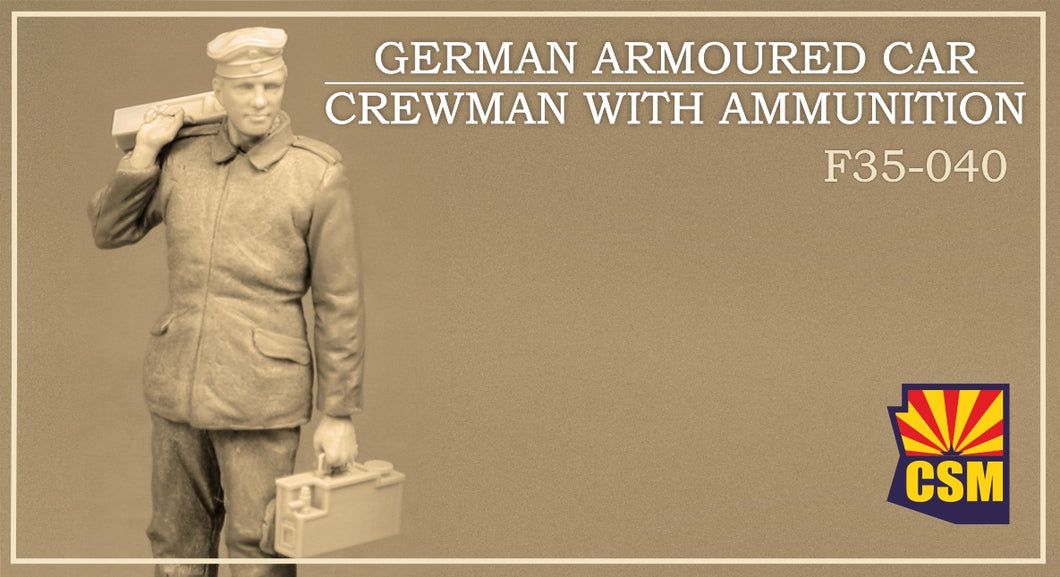 1/35 German Armoured Car Crewman with Ammunition, resin - Hobby Sense