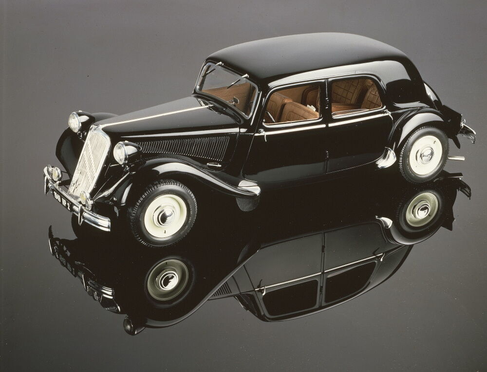1/8 Citroen 15 Six Traction Avant - Hobby Sense