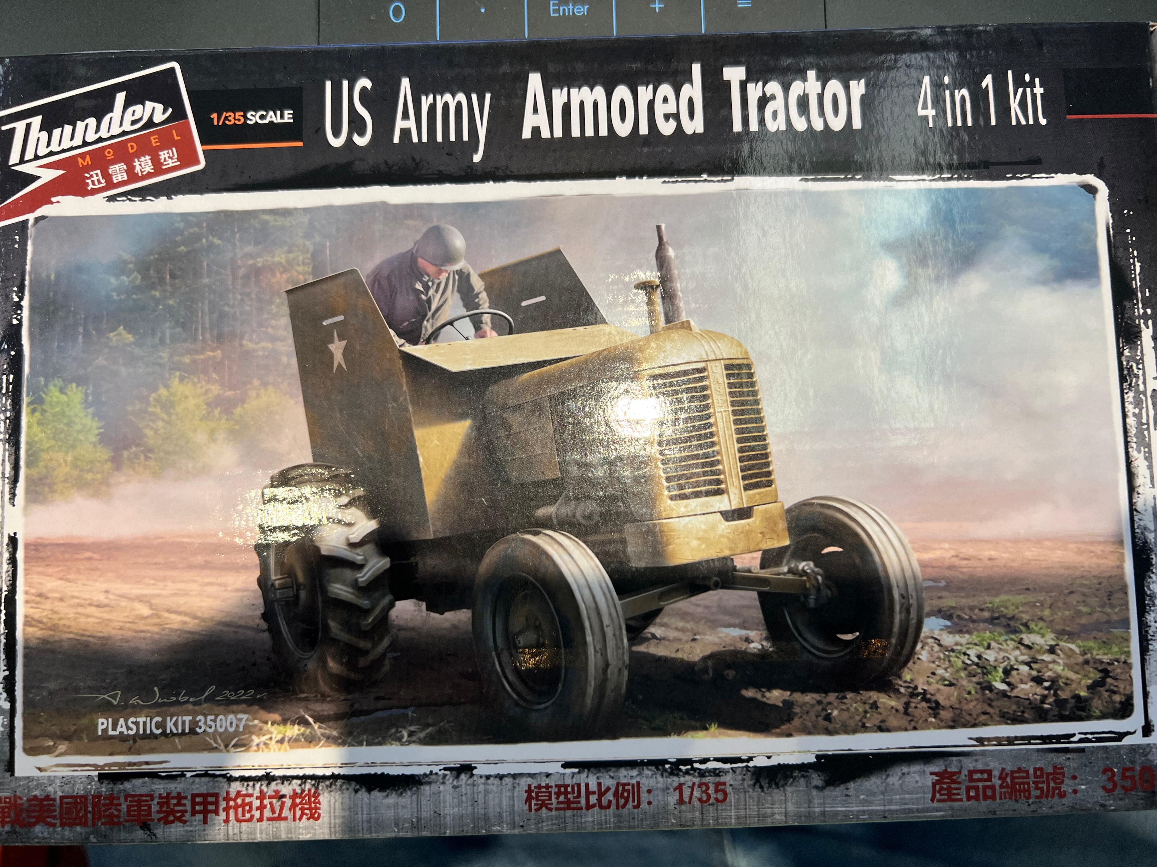 Thunder Model 1/35 US Army Armored Tractor