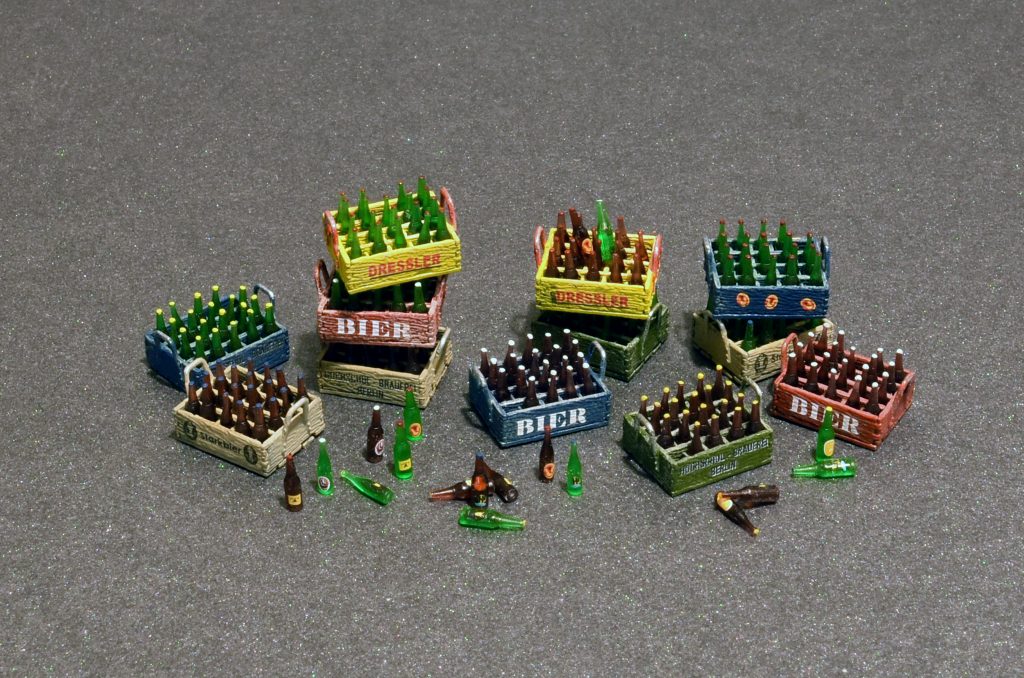 1/35 Beer Bottles & Wooden Crates - Hobby Sense