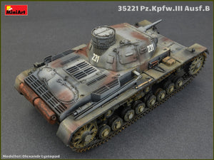 1/35 Pz.Kpfw.3 Ausf.B Panzer Tank w/Crew - Hobby Sense