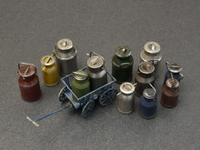 1/35 Milk Cans with Small Cart - Hobby Sense