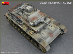 1/35 Pz.Kpfw.3 Ausf.B Panzer Tank w/Crew - Hobby Sense