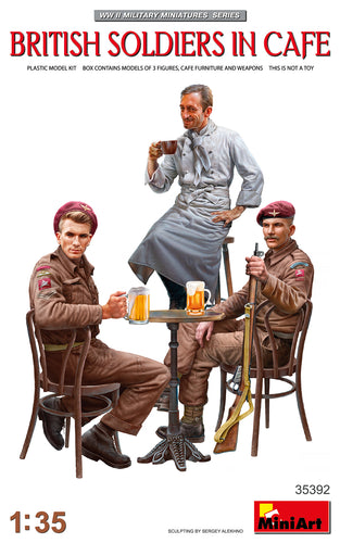 1/35 British Soldiers in Cafe - Hobby Sense