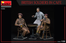 1/35 British Soldiers in Cafe - Hobby Sense