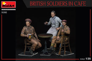 1/35 British Soldiers in Cafe - Hobby Sense