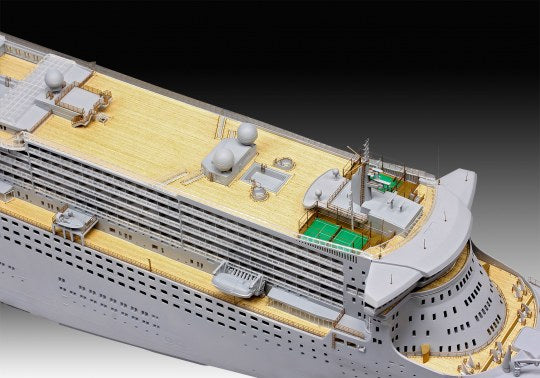 1/400 Queen Mary 2 Platinum Edition - Hobby Sense