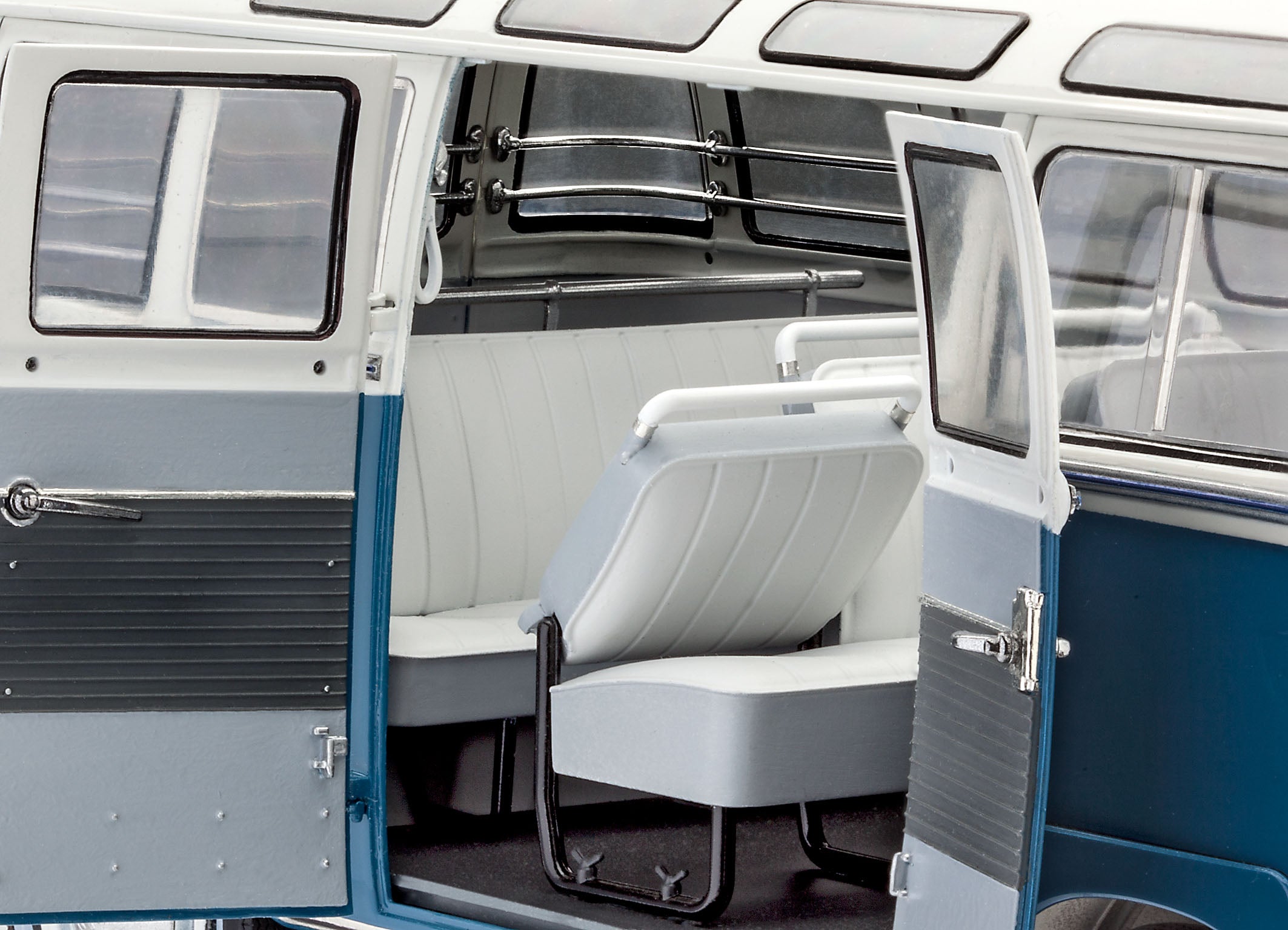 1/16 Volkswagen T1 Samba Bus - Hobby Sense