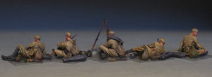 1/35 Soviet Soldiers Taking a Break - Hobby Sense