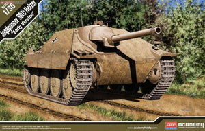 1/35 Jagdpanzer 38(t) Hetzer "Early Production" - Hobby Sense