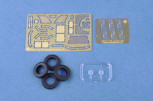 1/35 German Le.Pz.Sp.Wg. Sd.Kfz.221 Leichter Panzerspahwagen Early - Hobby Sense