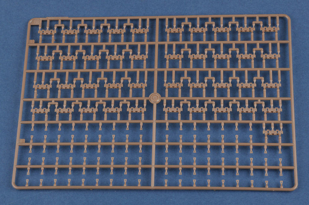 1/35 German Sd.Kfz.171 Panther Ausf.G - Early Version - Hobby Sense