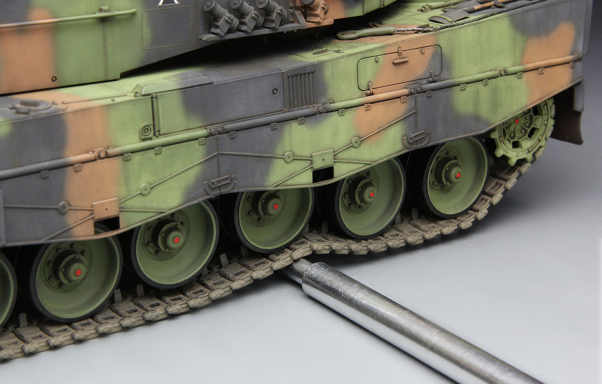 1/35 German Main Battle Tank Leopard 2 A4 - Hobby Sense