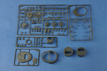 1/35 Soviet T35 Heavy Tank Early - Hobby Sense