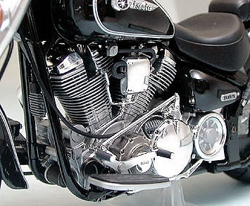 1/12 Yamaha XV1600 Road Star - Hobby Sense